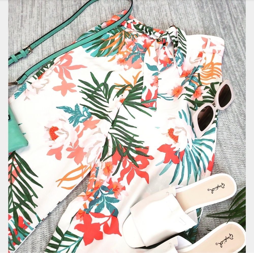 🚨//The Santana// floral pant - Picture 3 of 3